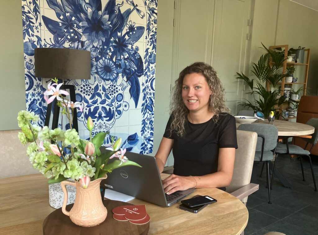 teamleider merel thuis met comfor